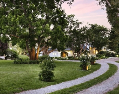 6825 Zumirez Drive - Photo Thumbnail 27