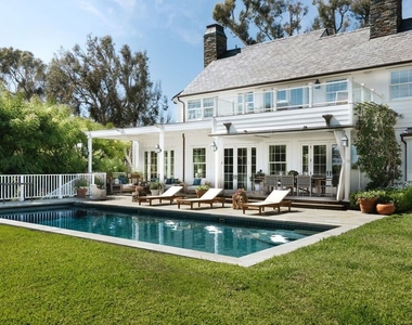 6825 Zumirez Drive - Photo Thumbnail 23