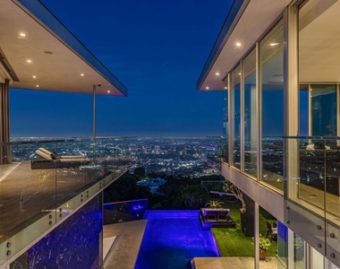 1474 Blue Jay Way - Photo Thumbnail 3