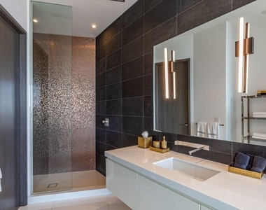 1474 Blue Jay Way - Photo Thumbnail 32