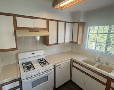 4418 Colfax Avenue - Photo Thumbnail 3