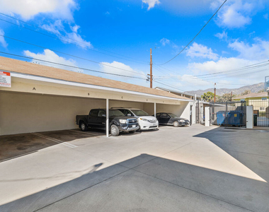 183 W Elmwood Avenue - Photo Thumbnail 6