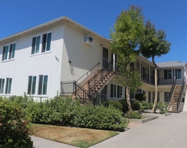 183 W Elmwood Avenue - Photo Thumbnail 2