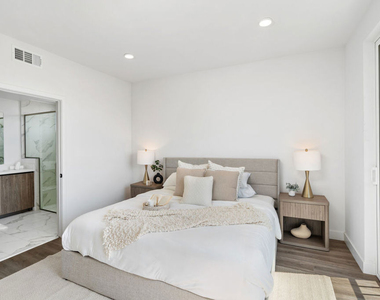 6144 Whitsett Avenue - Photo Thumbnail 27