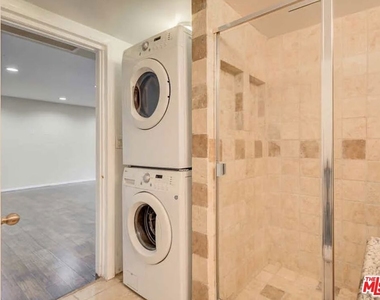 6815 Baird Avenue - Photo Thumbnail 6