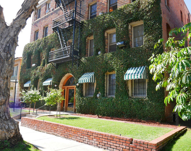 611 S Cloverdale Avenue - Photo Thumbnail 3