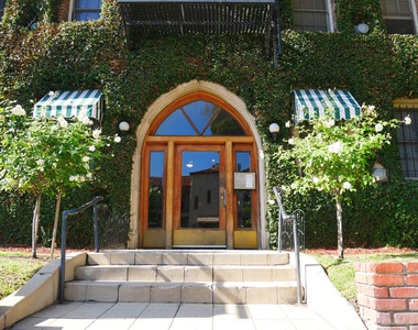 611 S Cloverdale Avenue - Photo Thumbnail 3