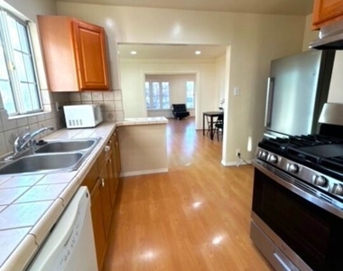 734 S Gramercy Place - Photo Thumbnail 6