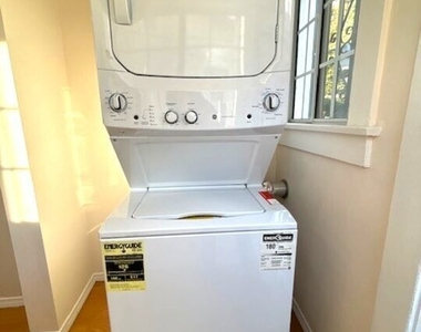 734 S Gramercy Place - Photo Thumbnail 8