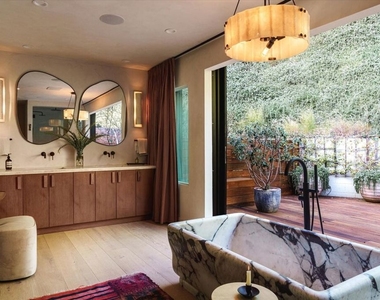 1820 Rising Glen Road - Photo Thumbnail 13