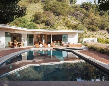 1820 Rising Glen Road - Photo Thumbnail 23
