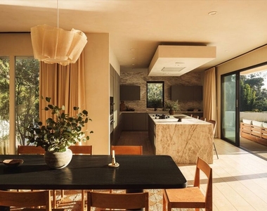 1820 Rising Glen Road - Photo Thumbnail 6