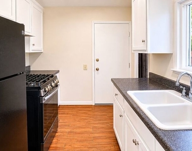 2635 W Imperial Highway - Photo Thumbnail 5