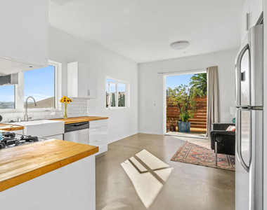 2275 Ewing Street - Photo Thumbnail 8
