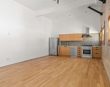 8 Brooks Avenue - Photo Thumbnail 10