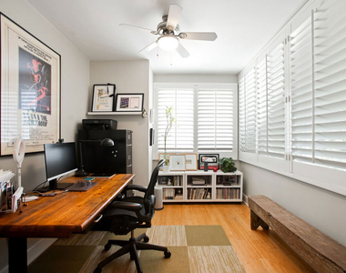 1525 N Hayworth Avenue - Photo Thumbnail 14