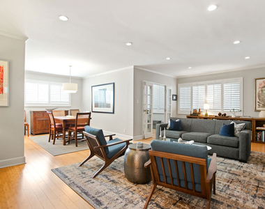 1525 N Hayworth Avenue - Photo Thumbnail 2