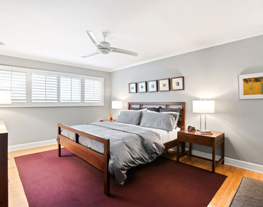 1525 N Hayworth Avenue - Photo Thumbnail 8