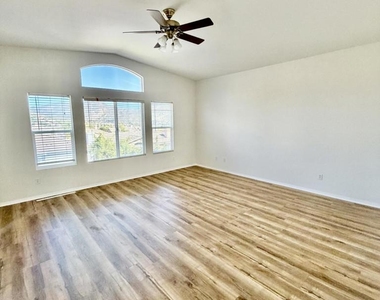 2946 Venezia Lane - Photo Thumbnail 9