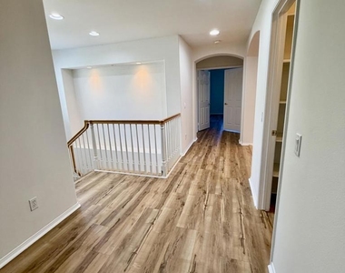 2946 Venezia Lane - Photo Thumbnail 6