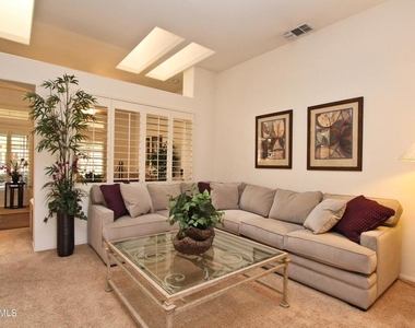 78448 Desert Willow Drive - Photo Thumbnail 5