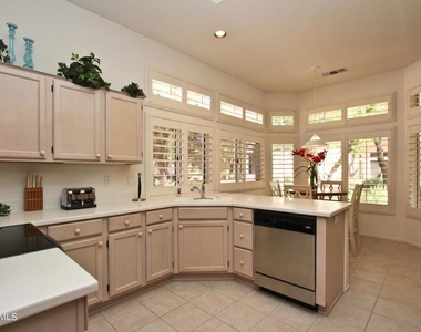 78448 Desert Willow Drive - Photo Thumbnail 14