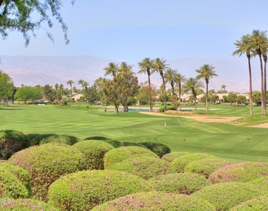 78448 Desert Willow Drive - Photo Thumbnail 4