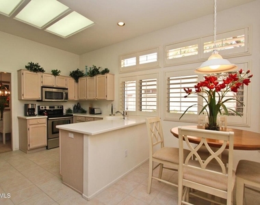 78448 Desert Willow Drive - Photo Thumbnail 12