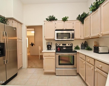 78448 Desert Willow Drive - Photo Thumbnail 13