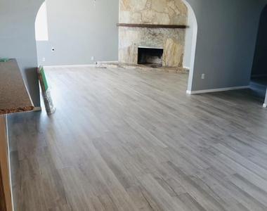 2373 Oahu Lane - Photo Thumbnail 2