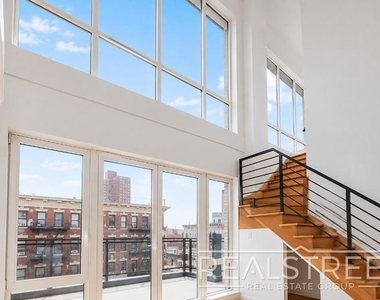 63 Lewis Avenue - Photo Thumbnail 2