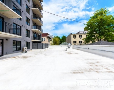 3510 Glenwood Road - Photo Thumbnail 8