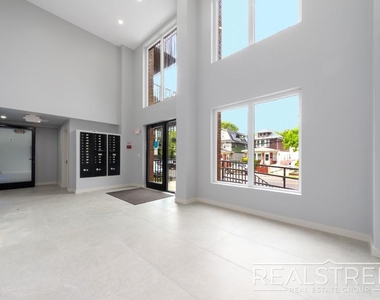 3510 Glenwood Road - Photo Thumbnail 9
