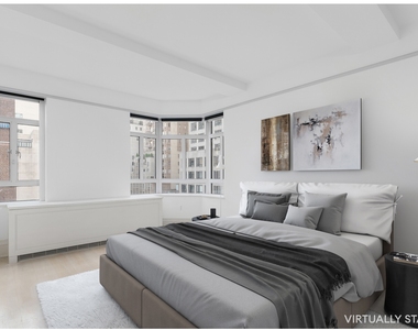 21 E 61st St - Photo Thumbnail 4