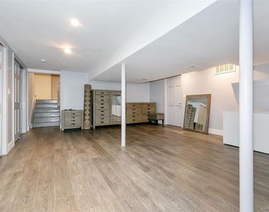 22 Olive Street - Photo Thumbnail 25