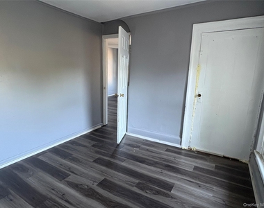 2 Park Place - Photo Thumbnail 5