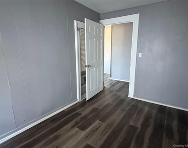 2 Park Place - Photo Thumbnail 6