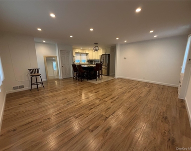 58-04 264th Street - Photo Thumbnail 3