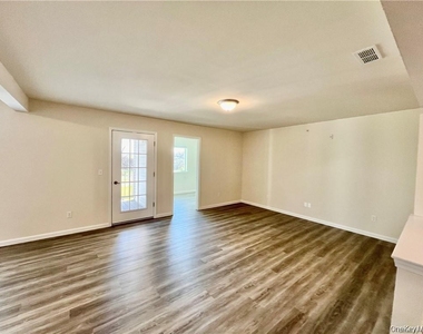 206 Golf Links Road - Photo Thumbnail 1