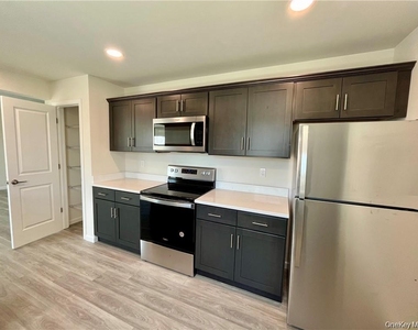 206 Golf Links Road - Photo Thumbnail 1