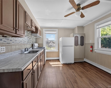 20 Delaware Street - Photo Thumbnail 8