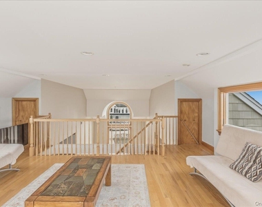 672 Dune Road - Photo Thumbnail 33