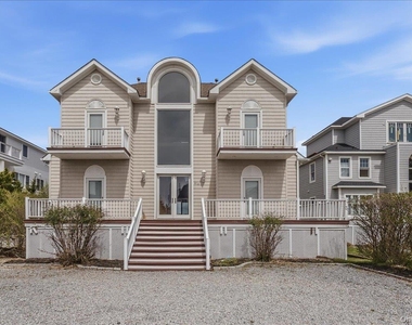 672 Dune Road - Photo Thumbnail 1