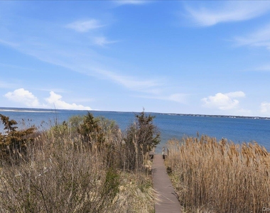 672 Dune Road - Photo Thumbnail 36
