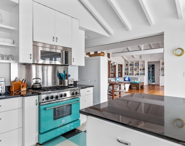 19 Bayview Walk - Photo Thumbnail 16