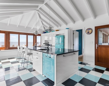 19 Bayview Walk - Photo Thumbnail 14
