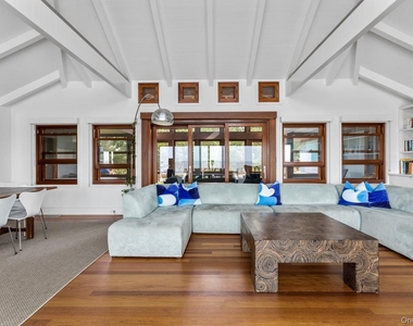 19 Bayview Walk - Photo Thumbnail 10