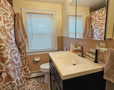 2 Murray Avenue - Photo Thumbnail 6