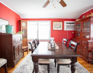 272 Laurelton Boulevard - Photo Thumbnail 1