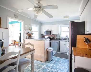 272 Laurelton Boulevard - Photo Thumbnail 7